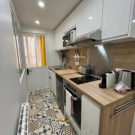 Riva, Appt Renove Dans Le Bourg De Ouistreham