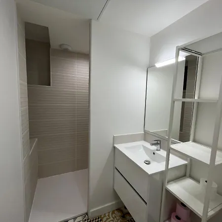 Riva, Appt Renove Dans Le Bourg De * Ouistreham